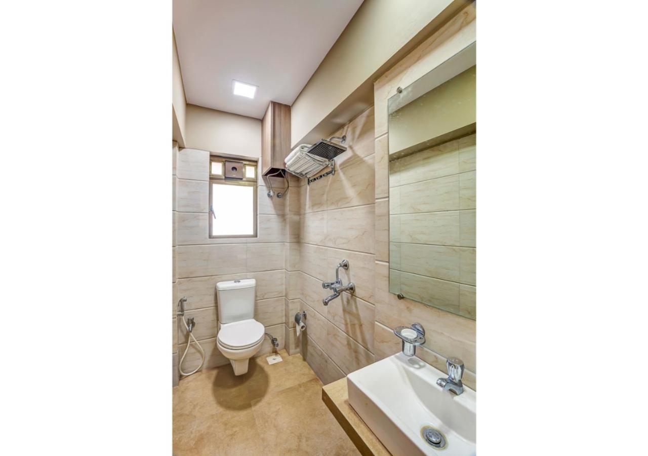 Ashok Deluxe Apartments, Marol Andheri East Мумбаи Экстерьер фото