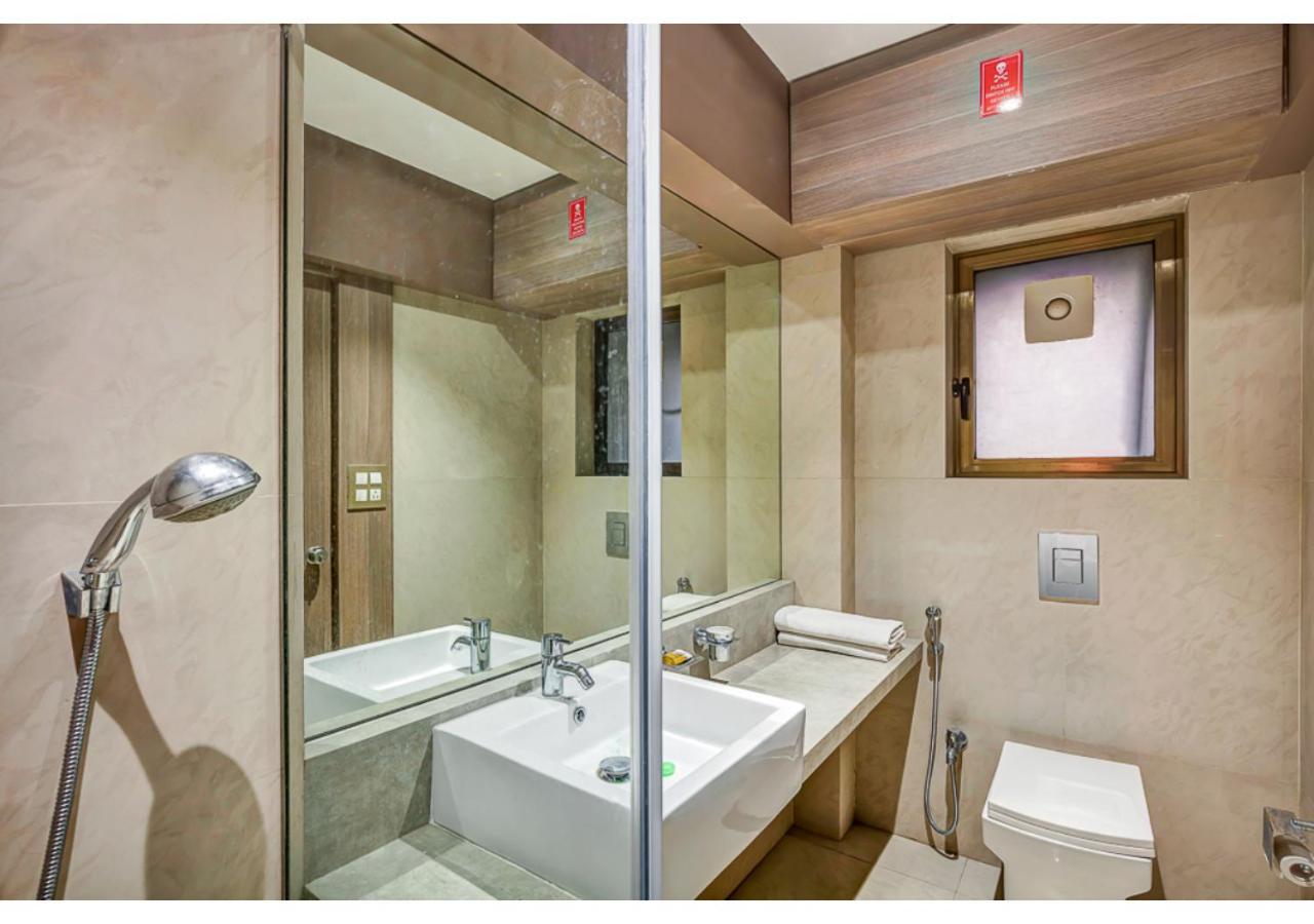 Ashok Deluxe Apartments, Marol Andheri East Мумбаи Экстерьер фото