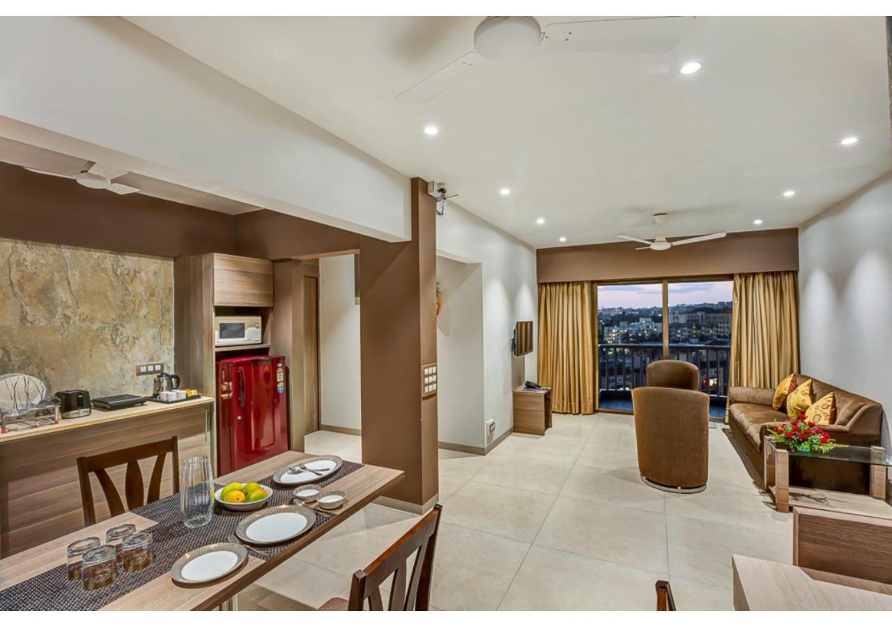 Ashok Deluxe Apartments, Marol Andheri East Мумбаи Экстерьер фото
