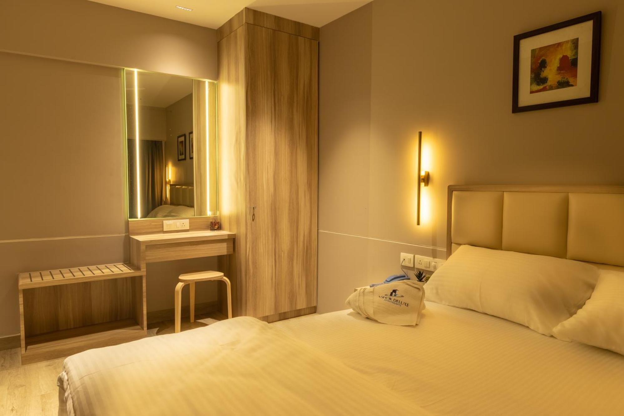 Ashok Deluxe Apartments, Marol Andheri East Мумбаи Экстерьер фото